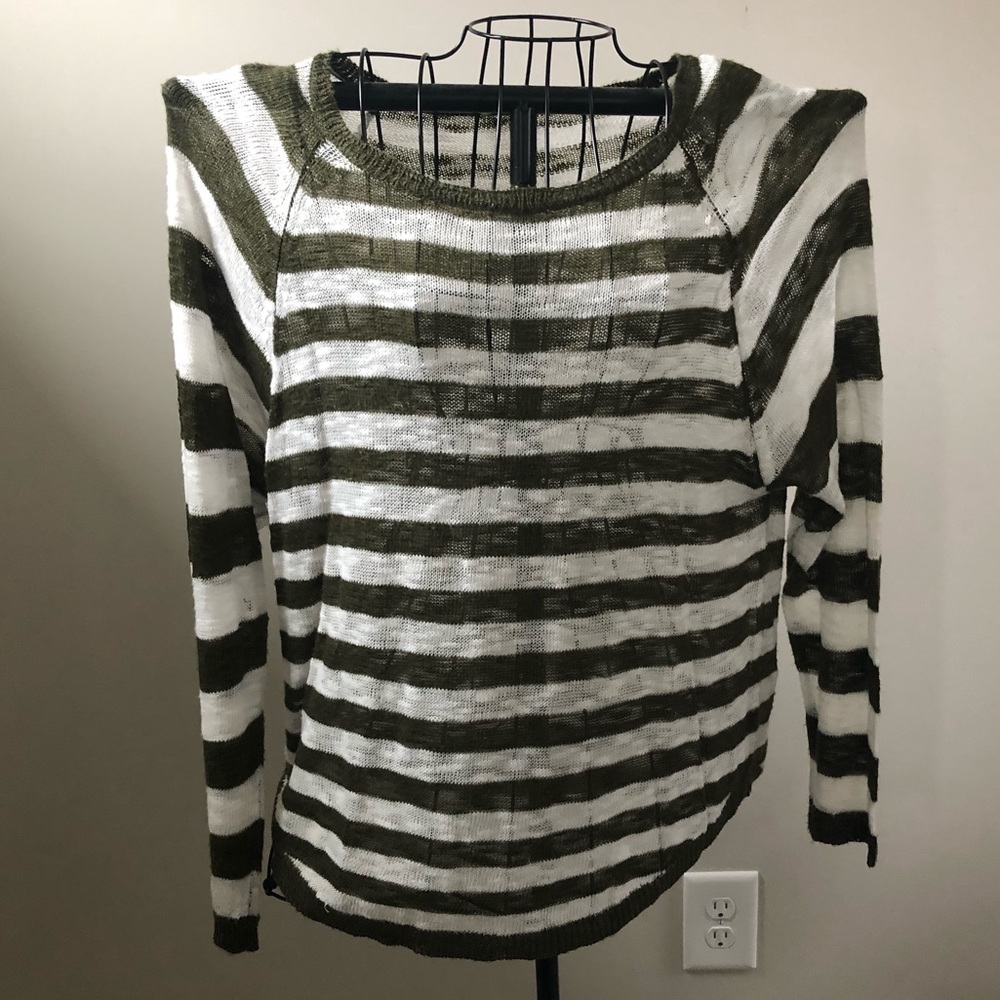 Gianni Bini Sweater - Large